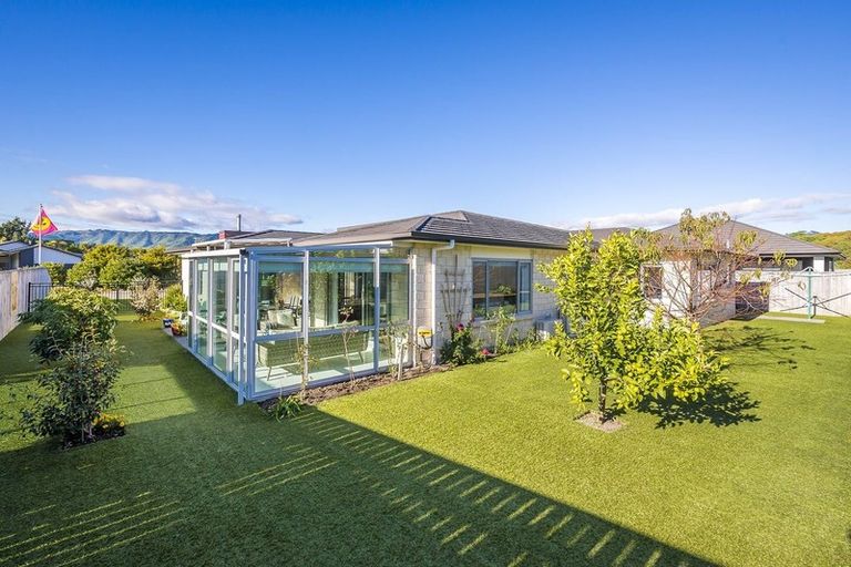 Photo of property in 14 Petrel Close, Paraparaumu Beach, Paraparaumu, 5032