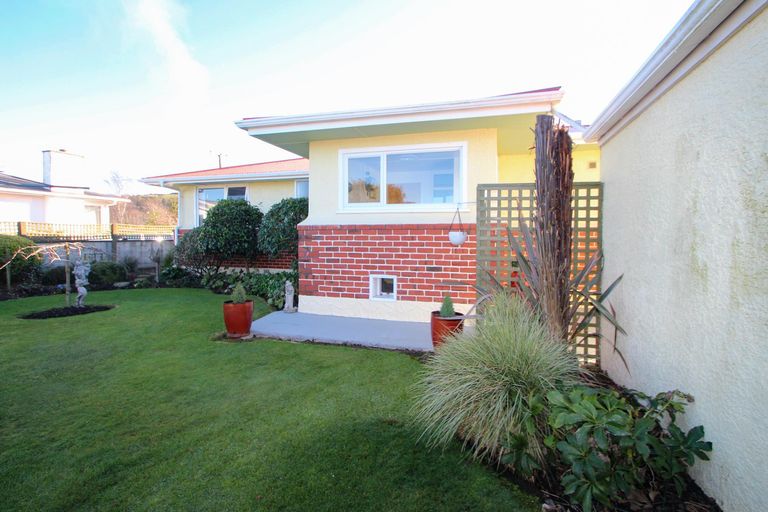 Photo of property in 11 Lismore Street, Oamaru North, Oamaru, 9400