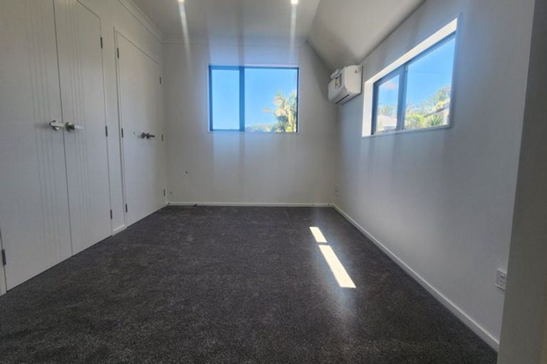 Photo of property in 90a West Harbour Drive, West Harbour, Auckland, 0618