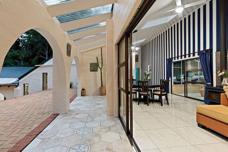 Photo of property in 719 Scenic Drive, Henderson Valley, Auckland, 0612