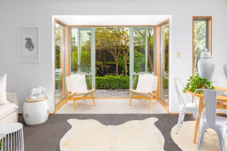 Photo of property in 1/21 Bishop Street, St Albans, Christchurch, 8014