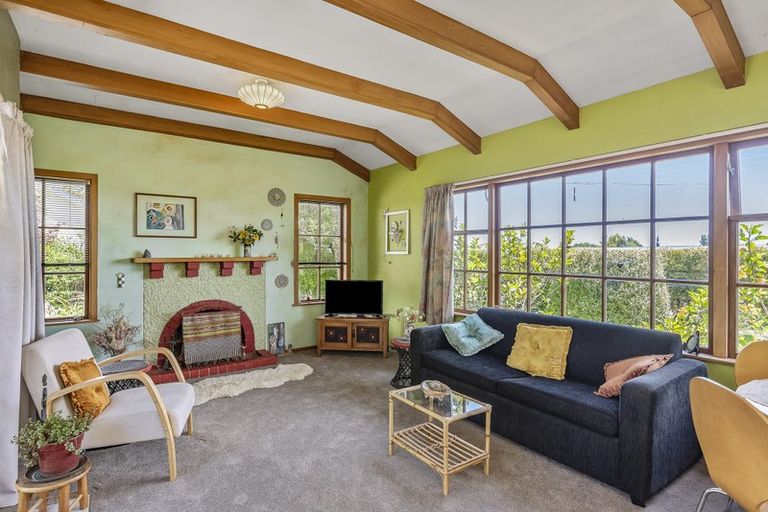 Photo of property in 25 Seddon Street, Waikanae, 5036