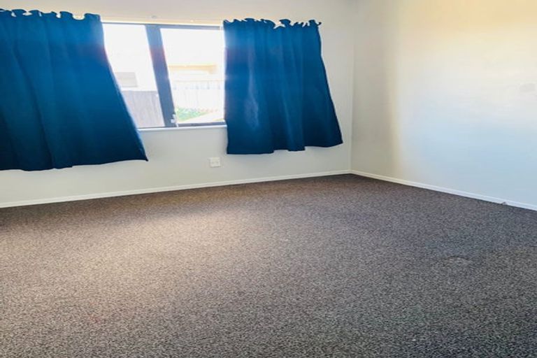 Photo of property in 79a Templeton Place, Clendon Park, Auckland, 2103