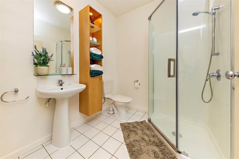 Photo of property in 125/2 Armoy Drive, East Tamaki, Auckland, 2016