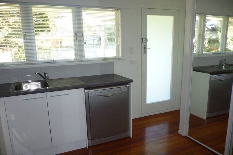 Photo of property in 4/15a Anzac Street, Takapuna, Auckland, 0622