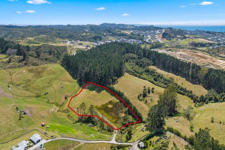 Photo of property in 53a Russell Road, Wainui, 0992