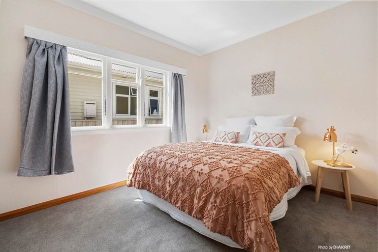 Photo of property in 17 Bentinck Avenue, Strathmore Park, Wellington, 6022