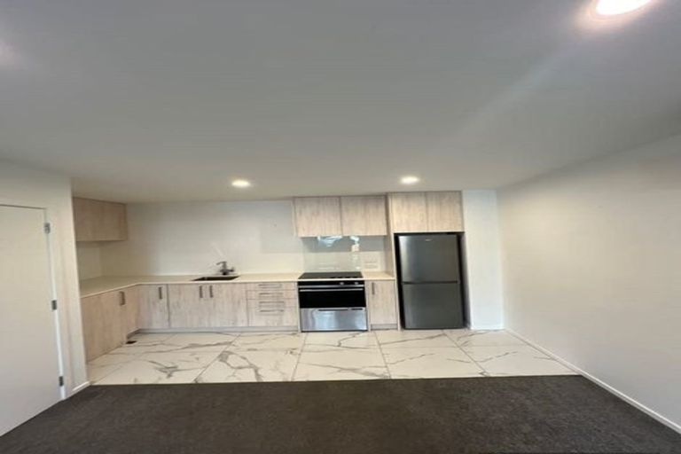 Photo of property in 1/83 Vodanovich Road, Te Atatu South, Auckland, 0610