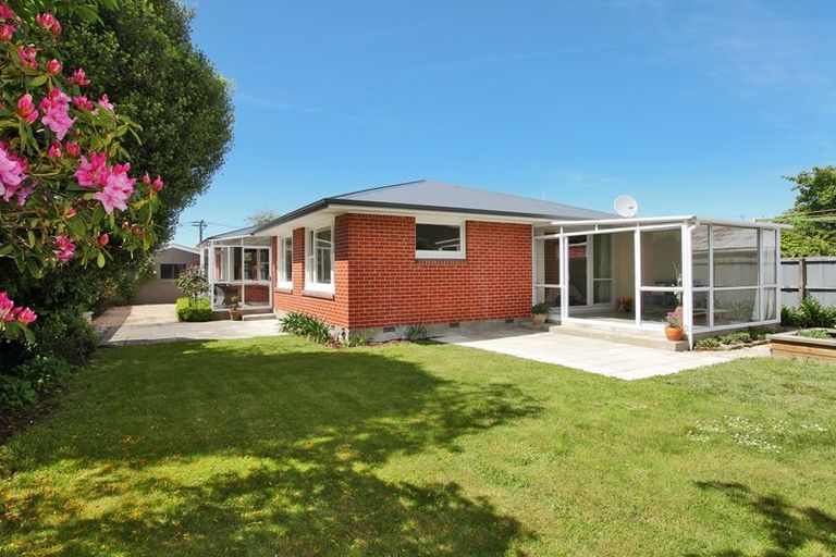 Photo of property in 27 Torquay Place, Bryndwr, Christchurch, 8053