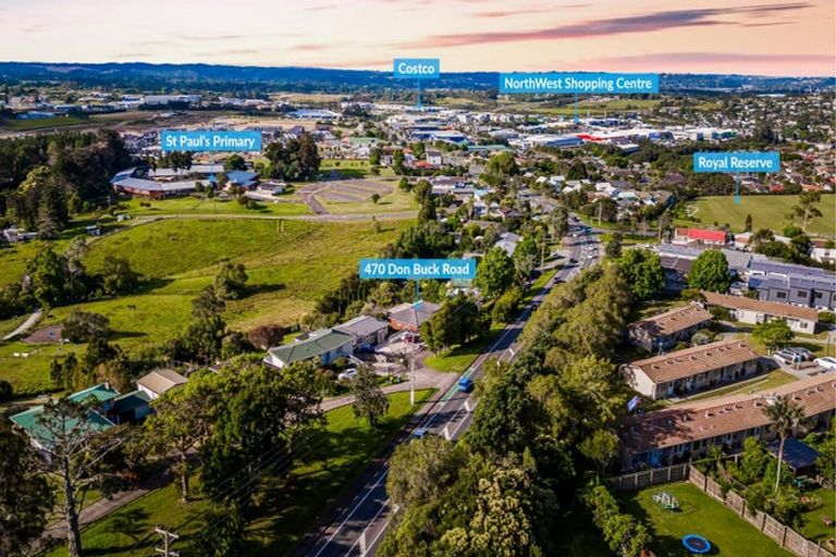 Photo of property in 470 Don Buck Road, Massey, Auckland, 0614