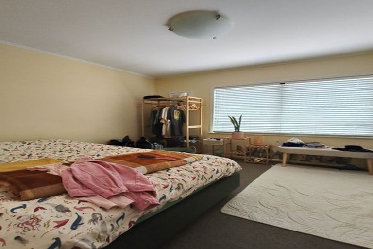 Photo of property in 25 Universal Drive, Henderson, Auckland, 0610