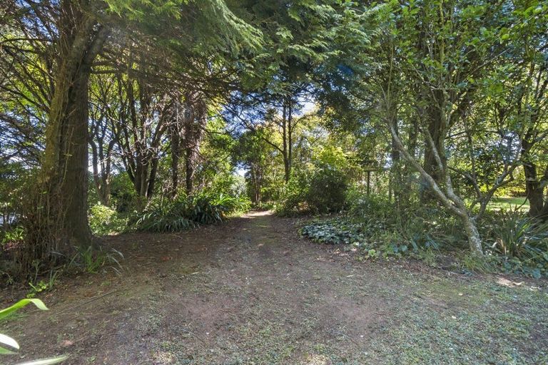 Photo of property in 2330 Kimbolton Road, Kiwitea, Feilding, 4777