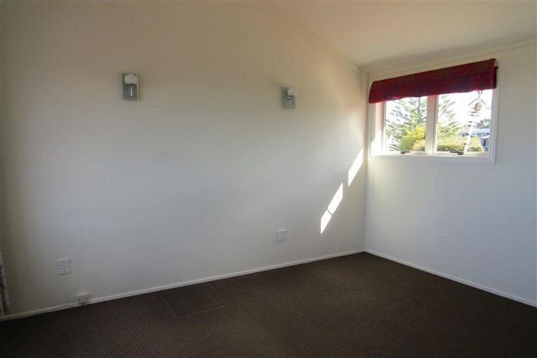 Photo of property in 62 Hebron Road, Waiake, Auckland, 0630