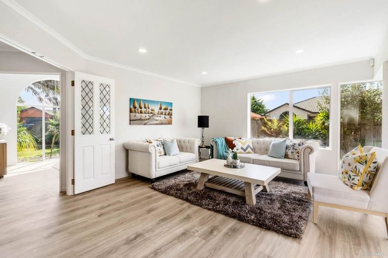 Photo of property in 11 Corfield Way, Burswood, Auckland, 2013