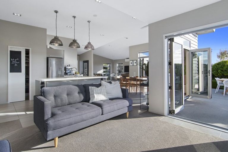 Photo of property in 132 Rowesdale Drive, Ohauiti, Tauranga, 3112