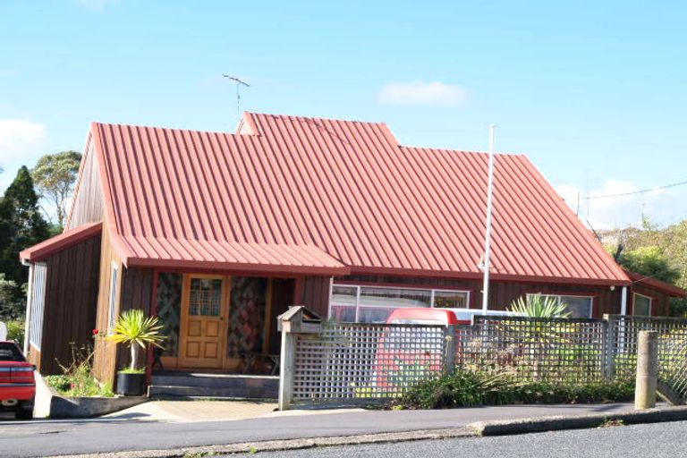 Photo of property in 58 Pah Road, Cockle Bay, Auckland, 2014