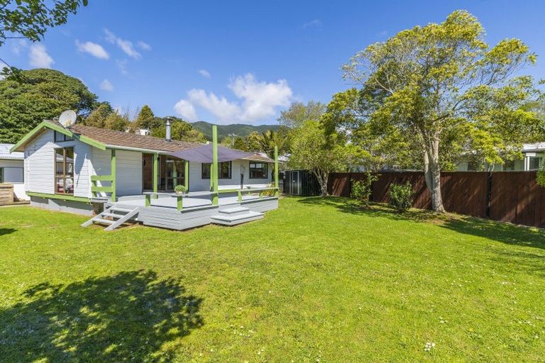 Photo of property in 30 Hookway Grove, Paraparaumu, 5032