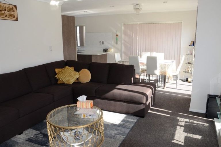 Photo of property in 46b Russell Road, Manurewa, Auckland, 2102