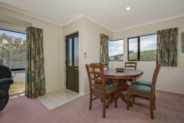 Photo of property in Redwood Village, 27/42 Main Road, Tawa, Wellington, 5028