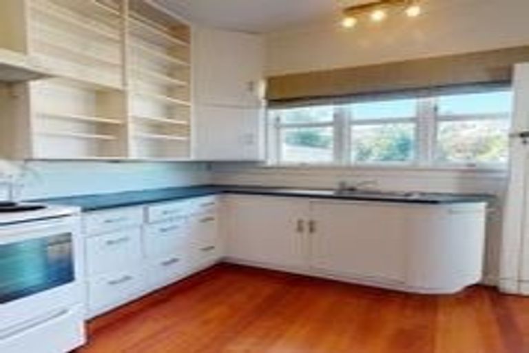 Photo of property in 23 Glamis Avenue, Strathmore Park, Wellington, 6022