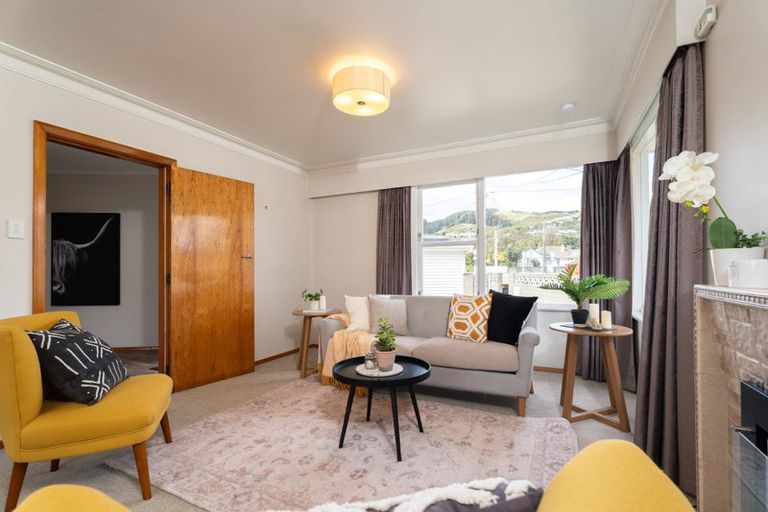 Photo of property in 13 Mclellan Street, Tawa, Wellington, 5028