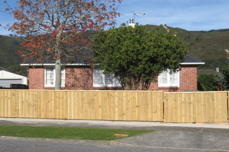 Photo of property in 30 Harris Street, Naenae, Lower Hutt, 5011