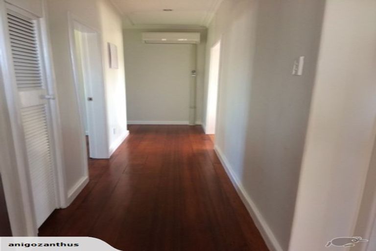 Photo of property in 211 Carrington Street, Vogeltown, New Plymouth, 4310