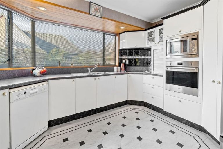 Photo of property in 2 Lancewood Drive, Halswell, Christchurch, 8025