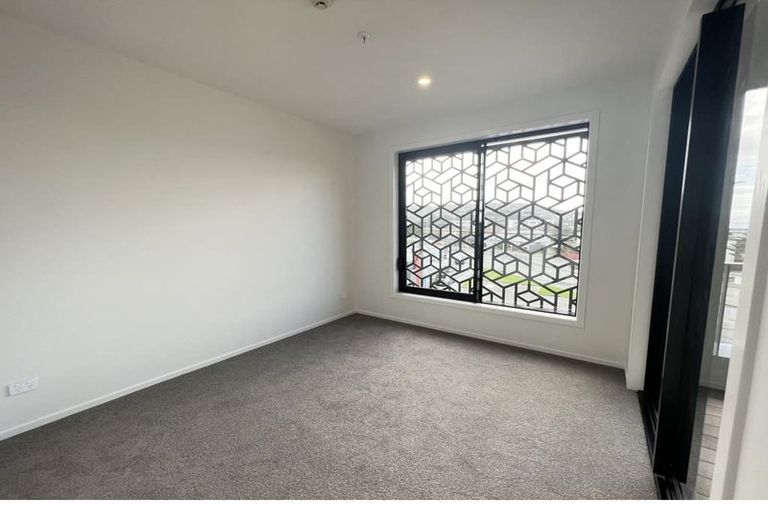 Photo of property in 303/2 Onepu Road, Kilbirnie, Wellington, 6022