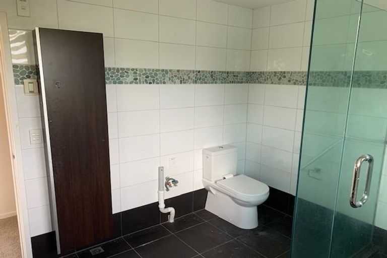 Photo of property in 1/17 Glenvar Road, Torbay, Auckland, 0630