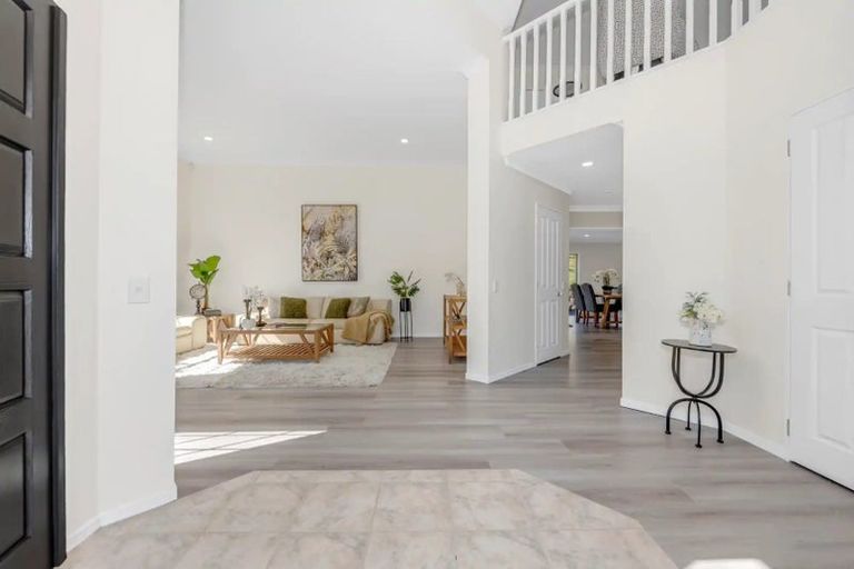 Photo of property in 28 Santa Ana Drive, Dannemora, Auckland, 2016