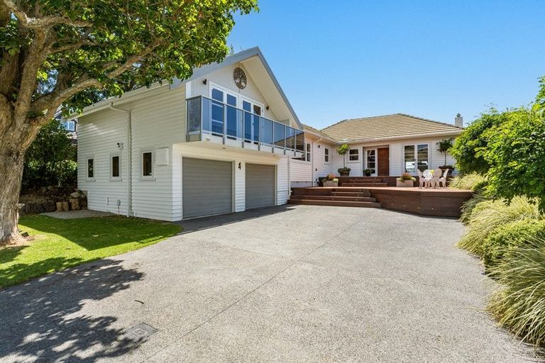 Photo of property in 61 Seaview Road, Paremata, Porirua, 5024