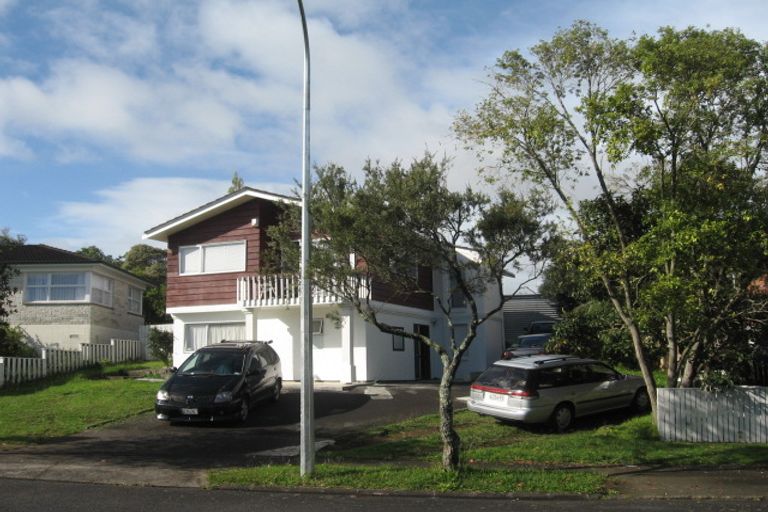 Photo of property in 26 Archmillen Avenue, Pakuranga Heights, Auckland, 2010