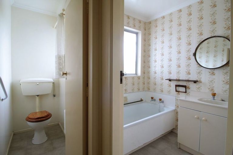 Photo of property in 1/1 Gordon Street, Avalon, Lower Hutt, 5011