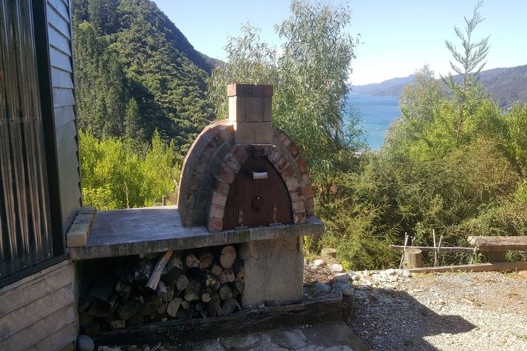 Photo of property in 59 Tirimoana Terrace, Anakiwa, Picton, 7281