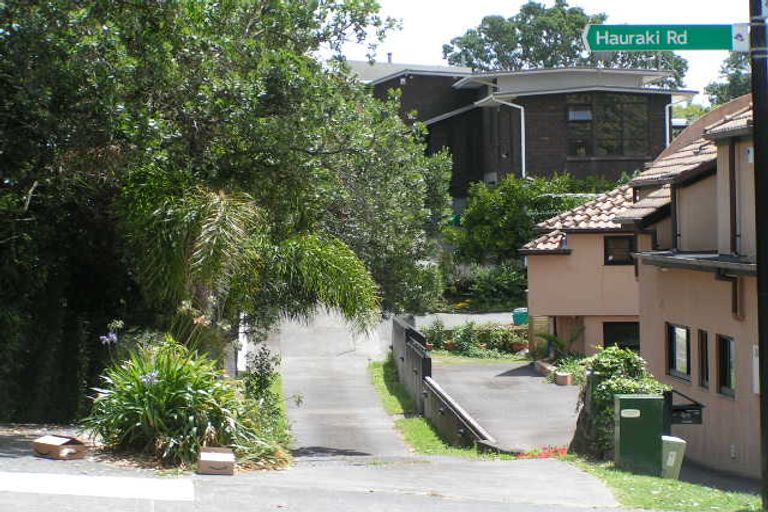 Photo of property in 42 Hauraki Road, Hauraki, Auckland, 0622