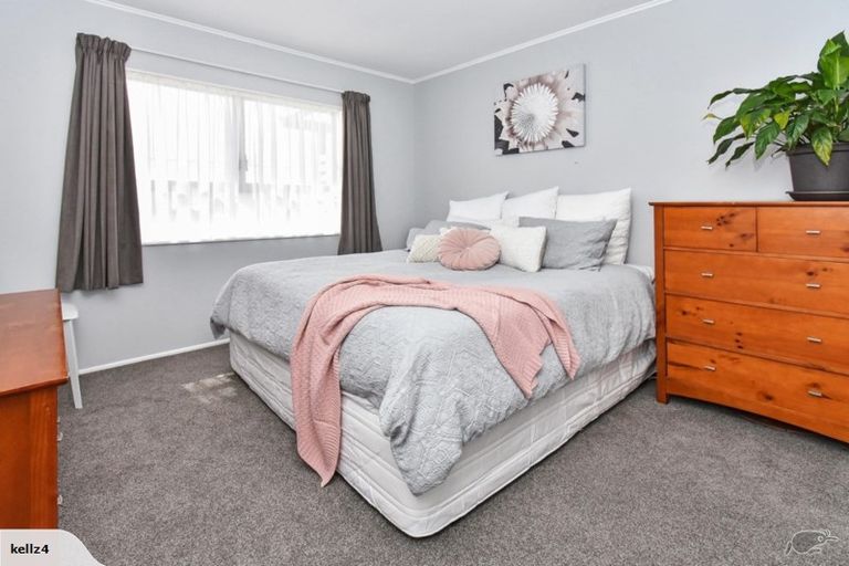 Photo of property in 17 Mellsop Avenue, Waiuku, 2123