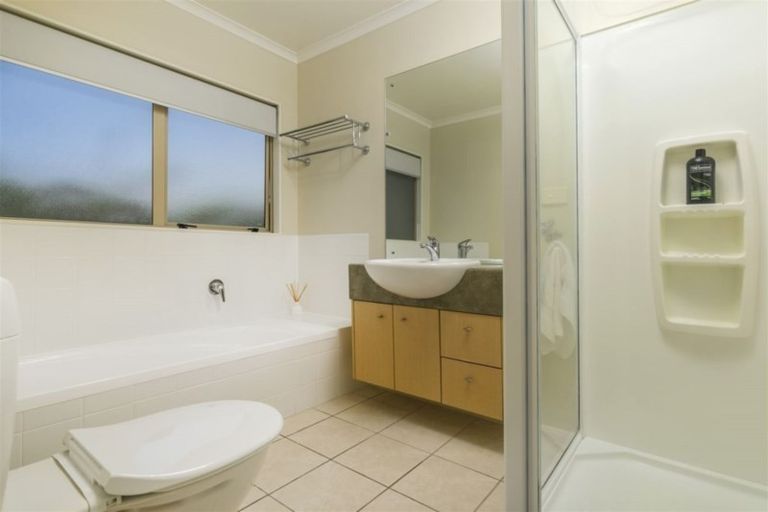 Photo of property in 29 Espalier Drive, Henderson, Auckland, 0612