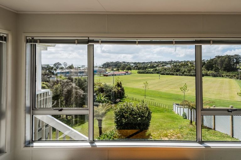 Photo of property in 10 Rimu Road, Stanmore Bay, Whangaparaoa, 0932