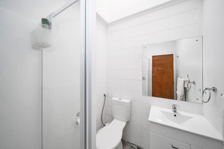 Photo of property in 4/29 Clemow Road, Fitzroy, New Plymouth, 4312