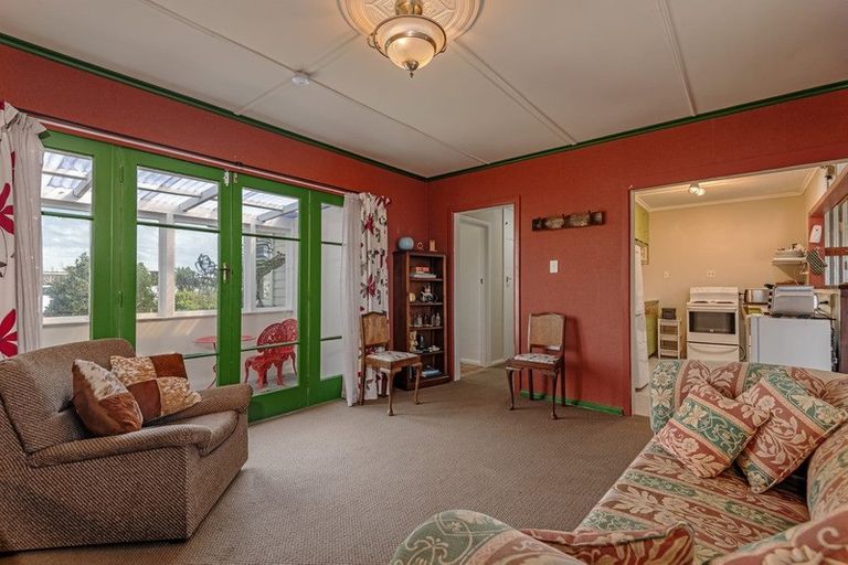 Photo of property in 17 Andrews Street, Foxton Beach, Foxton, 4815