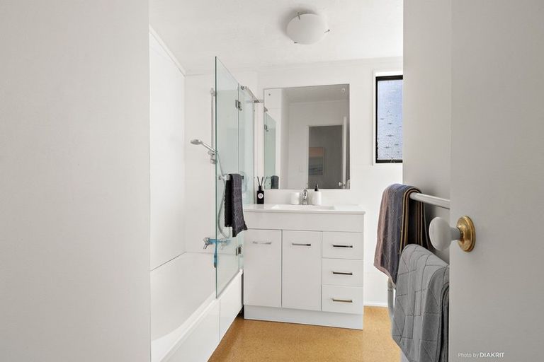 Photo of property in 117b Wexford Road, Miramar, Wellington, 6022