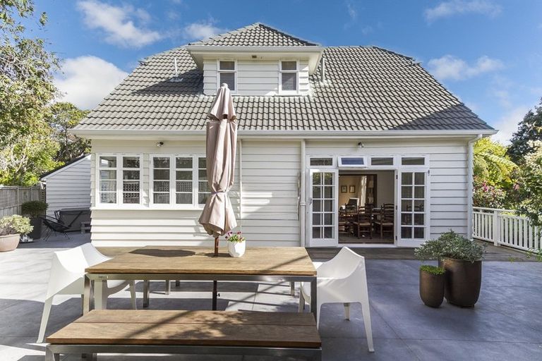 Photo of property in 1 Ardross Avenue, Khandallah, Wellington, 6035