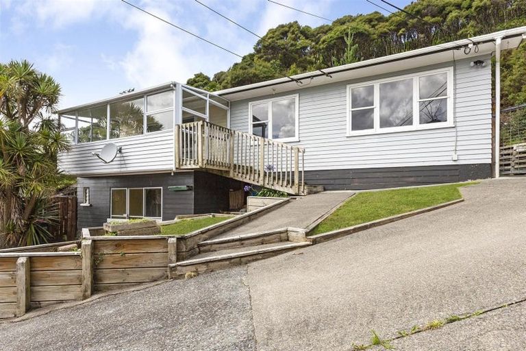 Photo of property in 17 Puriri Street, Wainuiomata, Lower Hutt, 5014