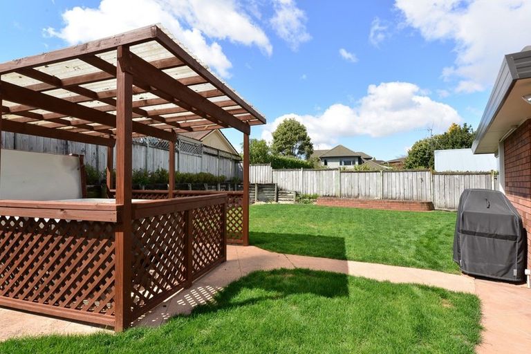 Photo of property in 19 Ashley Street, St Andrews, Hamilton, 3200