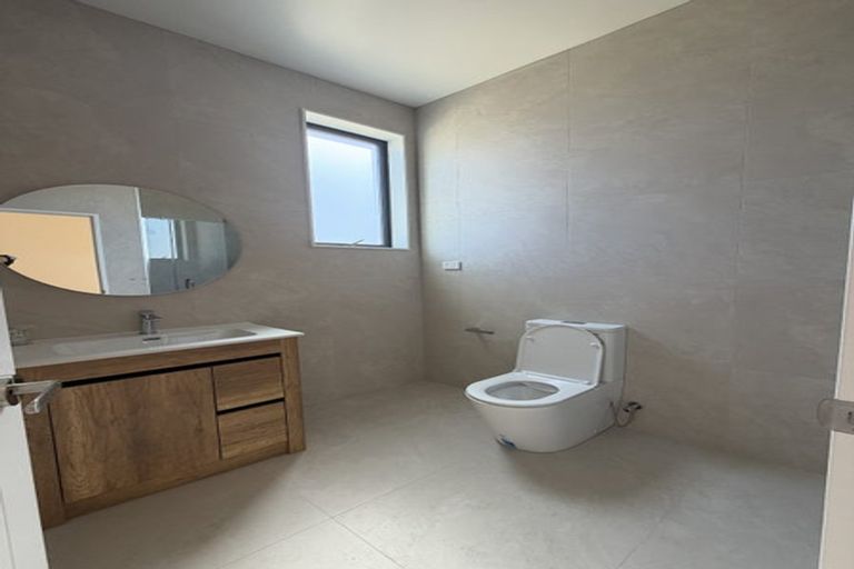Photo of property in 18 Mataitai Road, Hobsonville, 0618