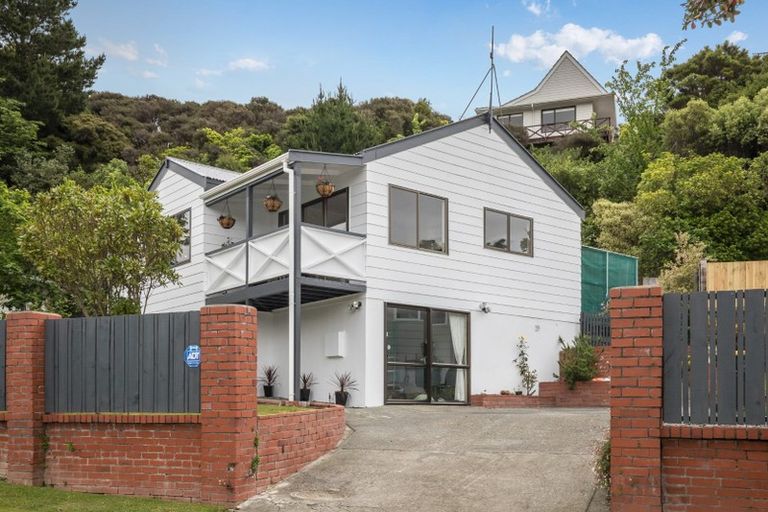 Photo of property in 67 Omapere Street, Whitby, Porirua, 5024