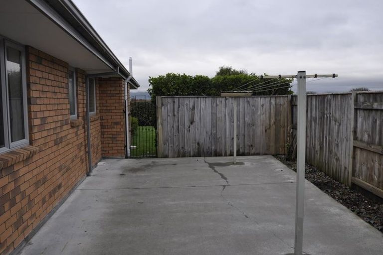 Photo of property in 51 Tennyson Avenue, Kelvin Grove, Palmerston North, 4414