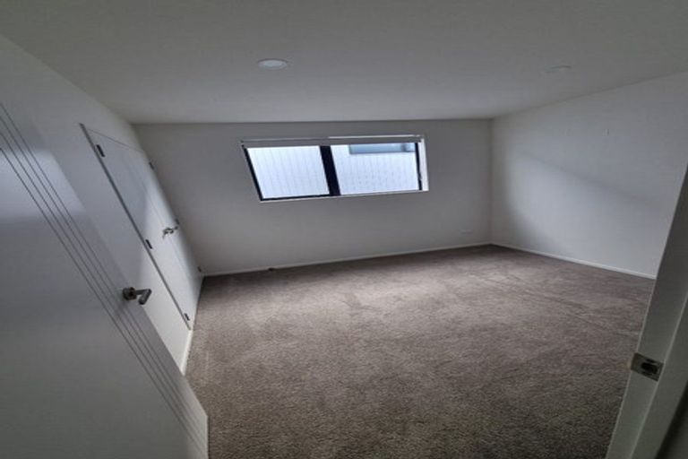 Photo of property in 30a Goodfellow Lane, Flat Bush, Auckland, 2019