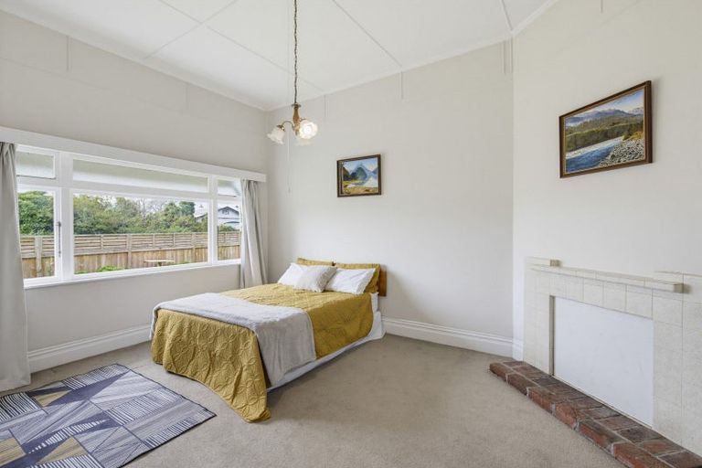 Photo of property in 55 Mako Mako Road, Levin, 5510